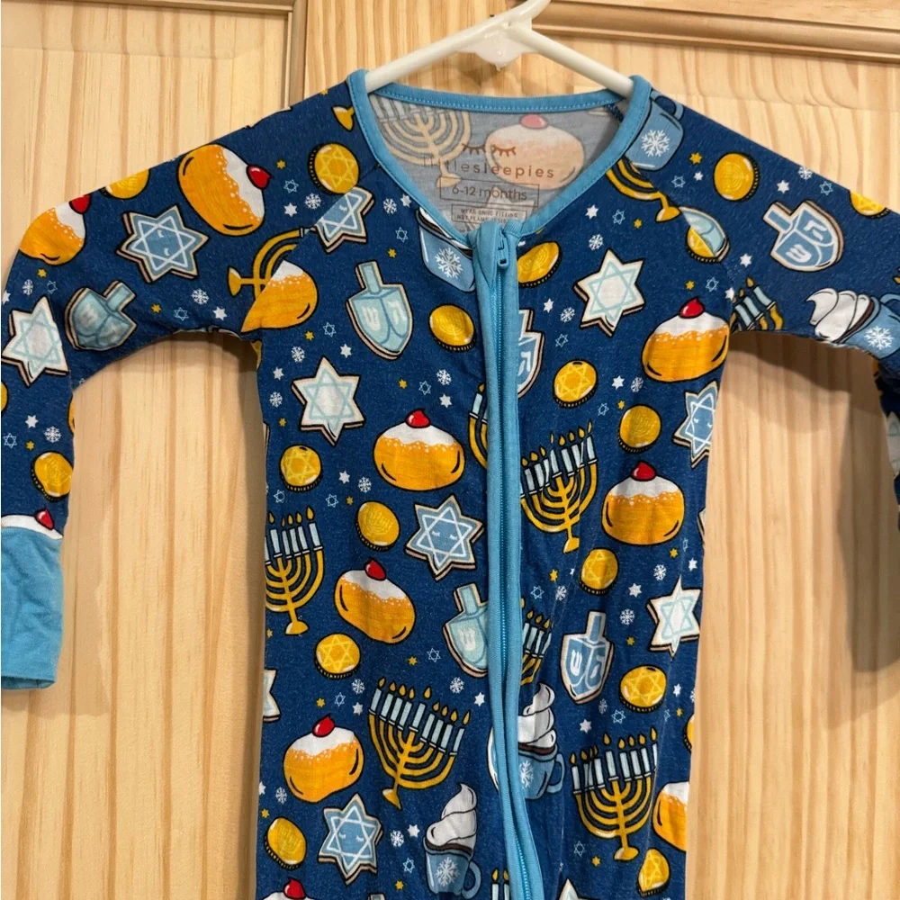 Little Sleepies Hanukkah Bamboo Zippy Pajamas Blue 6-12 Months Menorah Dreidel
